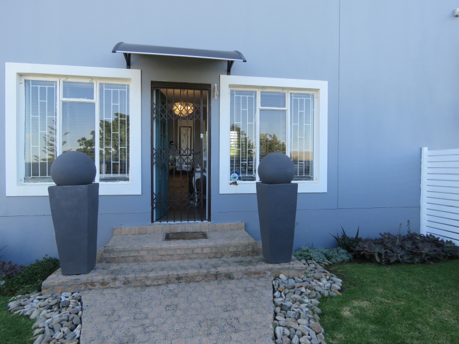 4 Bedroom Property for Sale in West Bank Eastern Cape